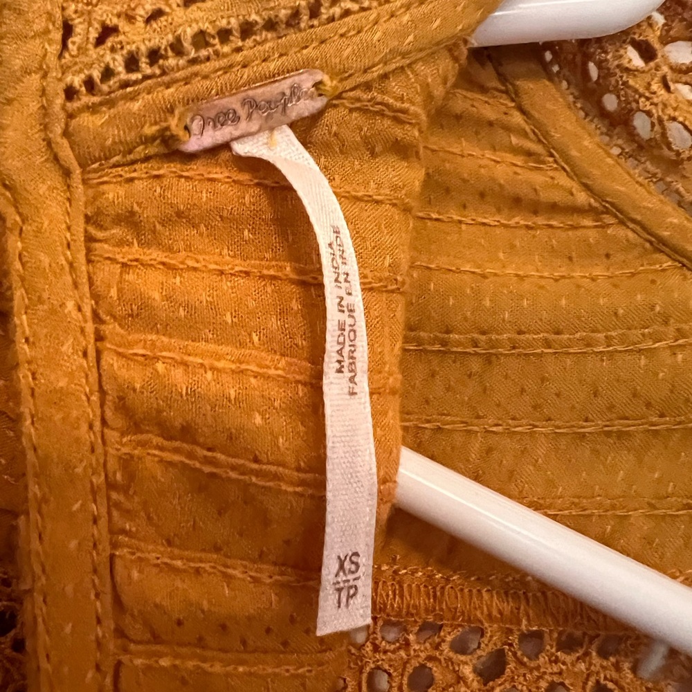 Free people eyelet top long sleeve size XS - Picture 7 of 7